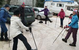 05/01/2026 - Rando nordique aux Grottes de la Norée animée par Danièle - Exercices d'assouplissement.