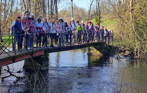 04/02/2026 - Normale à Quinçay animée par Christian G. sous un soleil printanier - Photo Christian - Traversée de l'Auxance à Masseuil.